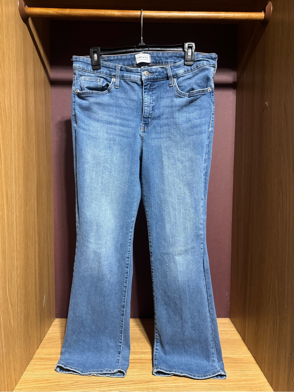 Crown & Ivy Vintage Bootcut Jeans Women’s 12P Light Wash